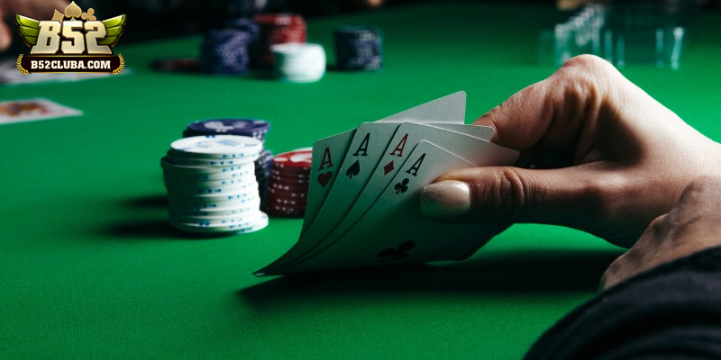 Giao diện poker online trực quan, phù hợp cả máy tính và điện thoại